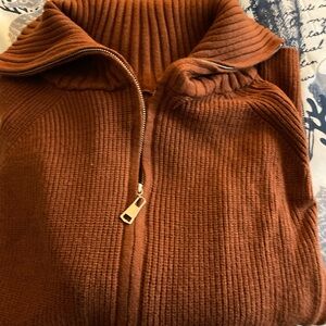 Rust color Medium size women’s quarter zip sweater
